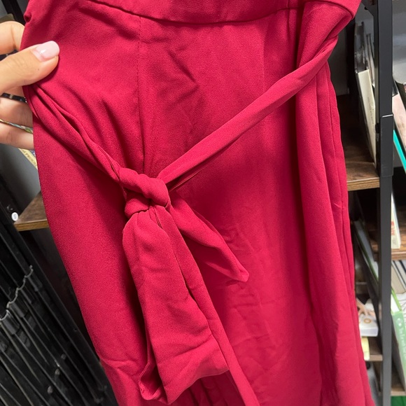 Fame and Partners dress- red slip with bow tie - Picture 6 of 6